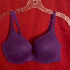 Victoria secrets push-up bra V-neck in purple
